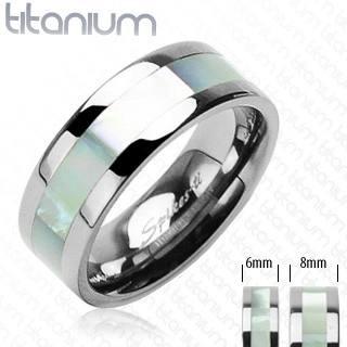 Titanový prsten stříbrné barvy s perleťovým pruhem uprostřed - Velikost: 49