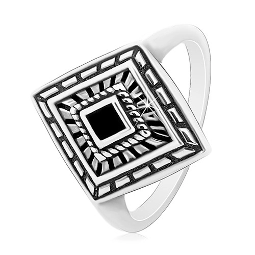 Prsten ze stříbra 925, patinovaný kosočtverec s černou glazurou uprostřed - Velikost: 49