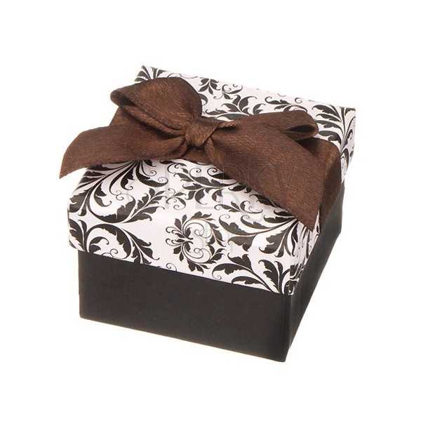 Černo-bílá krabička na šperk s ornamenty a hnědou stuhou