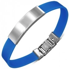 Modrý gumový náramek s hladkou zaoblenou známkou z oceli