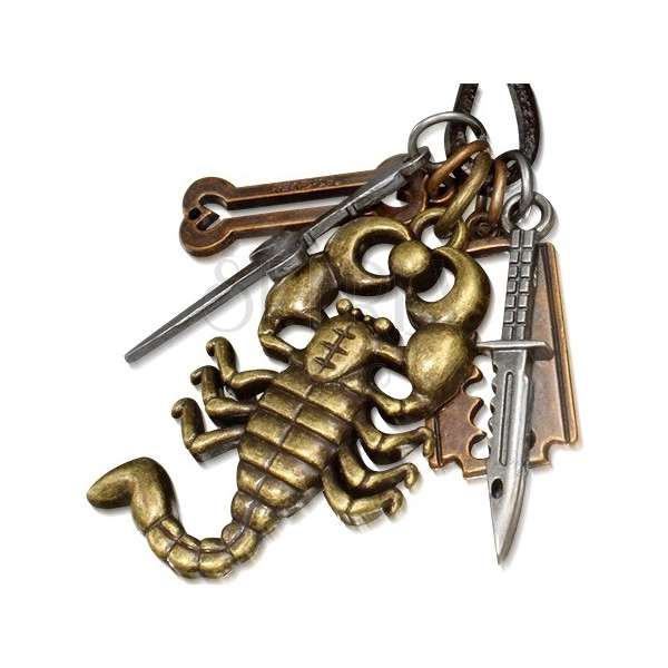 Šňůrkový náhrdelník z kůže, kovové přívěsky, škorpion, nůž