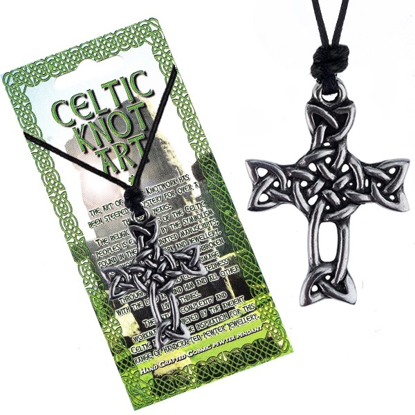 Levně Černá šňůrka na krk a lesklý přívěsek, kříž z keltského uzlu