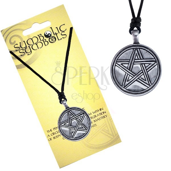 Náhrdelník - šňůrka a kovový kruh, vyřezávaný pentagram