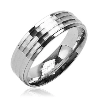 Snubní prsten z chirurgické oceli s matným středovým pruhem a lesklým okrajem - Velikost: 52