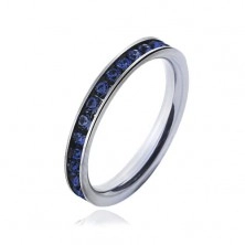 Prsten z chirurgické oceli s tmavě modrými zirkony
