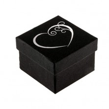 Černá krabička na prsten, kontura srdce stříbrné barvy