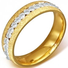 Ocelový prsten - zlatá pískovaná obroučka, kulaté čiré zirkonky