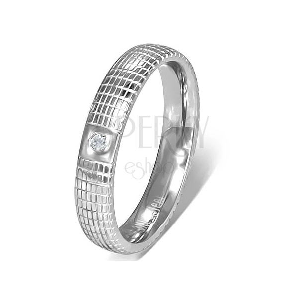 Stříbrný ocelový prsten s čirým kamínkem a mřížkou