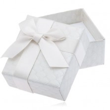 Krémová vzorovaná dárková krabička s mašlí a stuhou