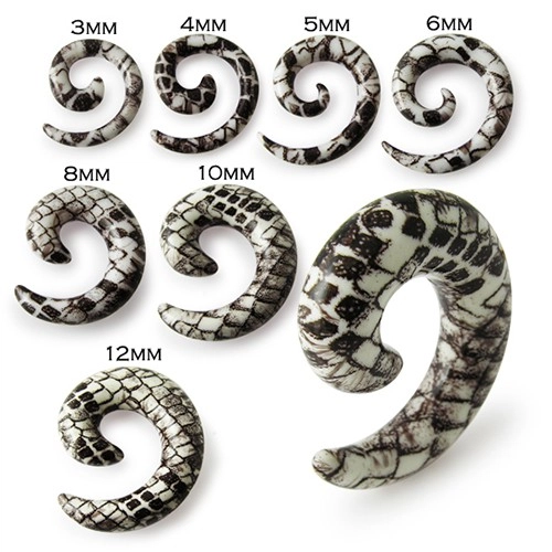 Šnek do ucha - bílohnědý expander s hadím motivem - Tloušťka : 8 mm