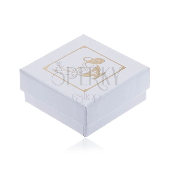 Perleťově bílá krabička na náušnice, zlatý džbán, kalich a holubice