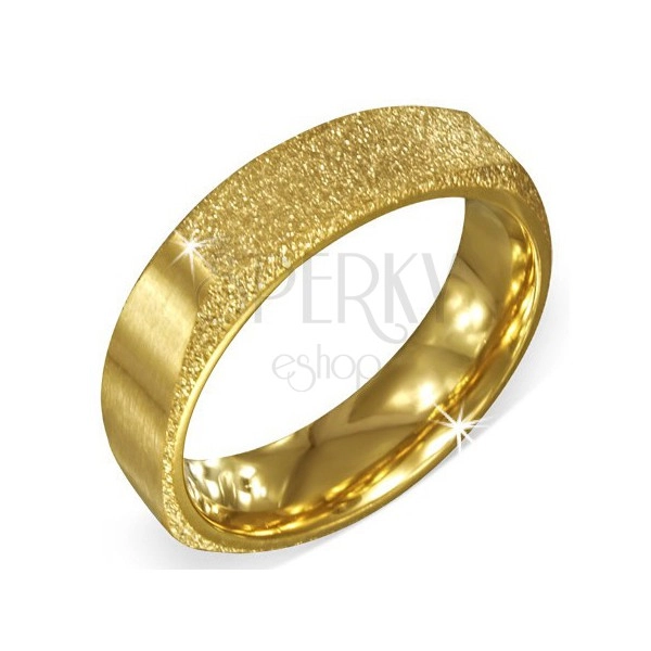 Hranatý zlatý pískovaný prsten z oceli se dvěma matnými stranami
