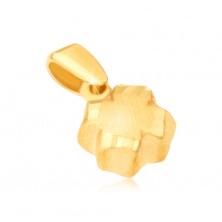 Přívěsek ve žlutém 14K zlatě - 3D čtyřlístek, saténový povrch, rýhované okraje