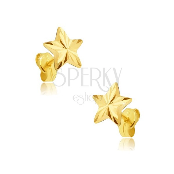 Náušnice ze žlutého 14K zlata - pěticípá blyštivá hvězda, paprskovité rýhy