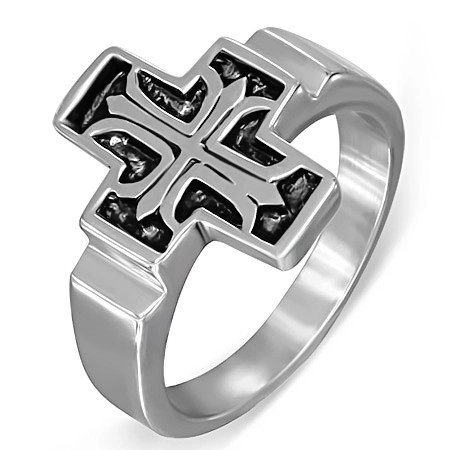 Ocelový prsten, Fleur de Lis v patinovaném latinském kříži - Velikost: 54