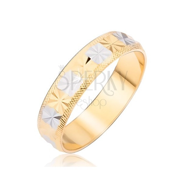 Prsten zlatostříbrné barvy s diamantovým řezem a rýhovanými okraji