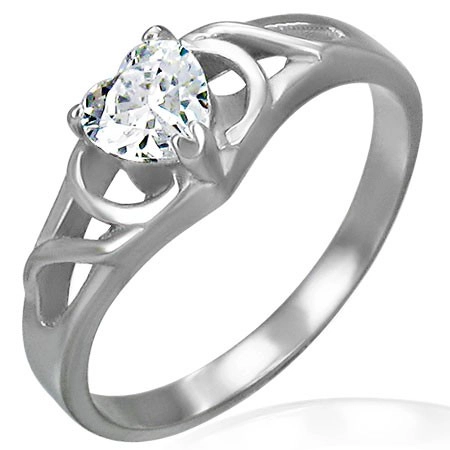 Zásnubní prsten z chirurgické oceli - čiré zirkonové srdce, ornamenty - Velikost: 55