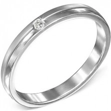 Ocelový prsten s čirým zirkonem, matný a lesklý pás
