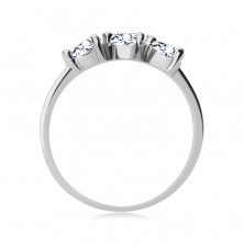 Stříbrný prsten 925 se třemi srdíčkovými zirkony