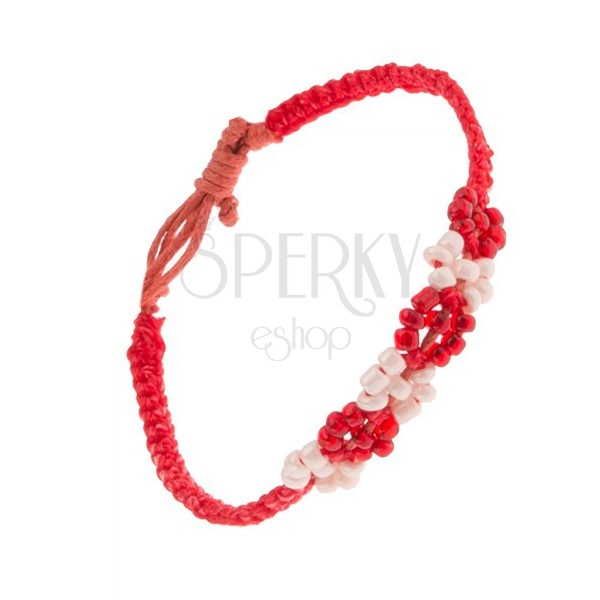Náramek z červených šňůrek, červené a perleťové korálky