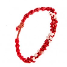 Šňůrkový náramek červené barvy - spletený do spirály, dvoubarevné korálky