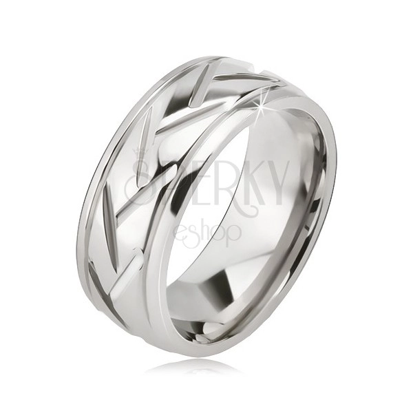 Stříbrný prsten z oceli, šikmé linie a vodorovné zářezy