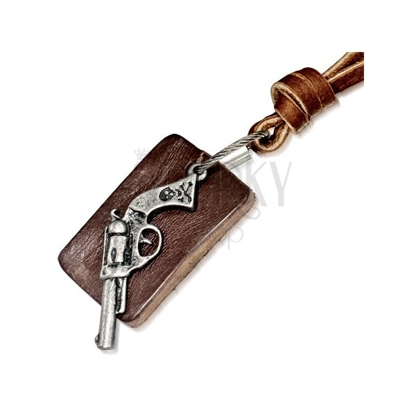 Kožený náhrdelník - kávově hnědý pruh, obdélníková známka, revolver