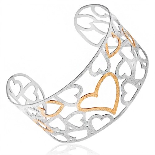 Levně Pískovaný stříbrno-zlatý vyřezávaný náramek z oceli, obrysy srdcí