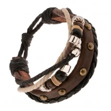 Náramok - hnedý vybíjaný pás, pletenec, šnúrky, korálky z dreva a kovu