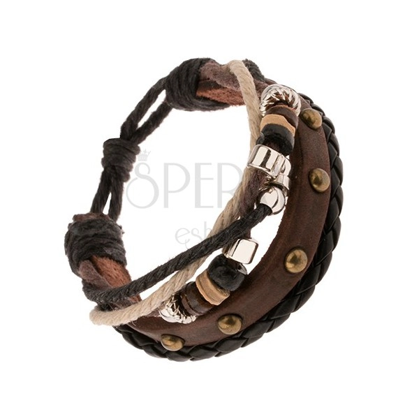 Náramok - hnedý vybíjaný pás, pletenec, šnúrky, korálky z dreva a kovu