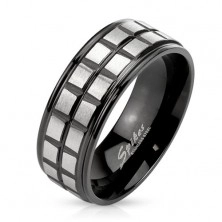 Černý ocelový prsten, dvě linie z matných stříbrných čtverců