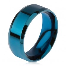 Lesklý ocelový prsten modré barvy, zkosené okraje