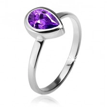 Prsten s fialovým slzičkovitým kamínkem v objímce, stříbro 925
