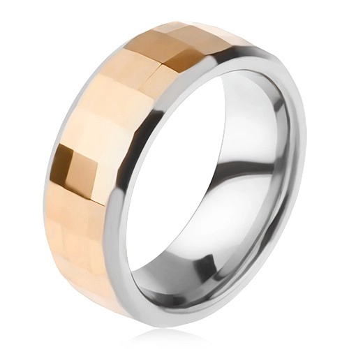 Wolframový prsten - dvojbarevný, geometricky broušený pás zlaté barvy - Velikost: 49