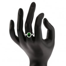 Prsten - stříbro 925, zaoblené linie, čiré zirkonky, oválný zelený kámen