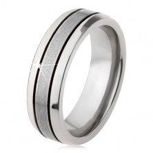 Lesklý titanový prsten stříbrné barvy se zaobleným povrchem, dva zářezy
