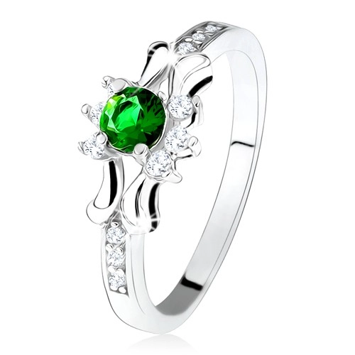 Prsten - stříbro 925, zelený kulatý zirkon, tři čiré kamínky, ozdobená ramena - Velikost: 60