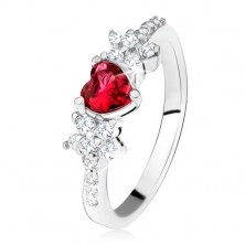 Prsten s červeným srdíčkovitým kamenem a kvítky, čiré zirkonky, stříbro 925