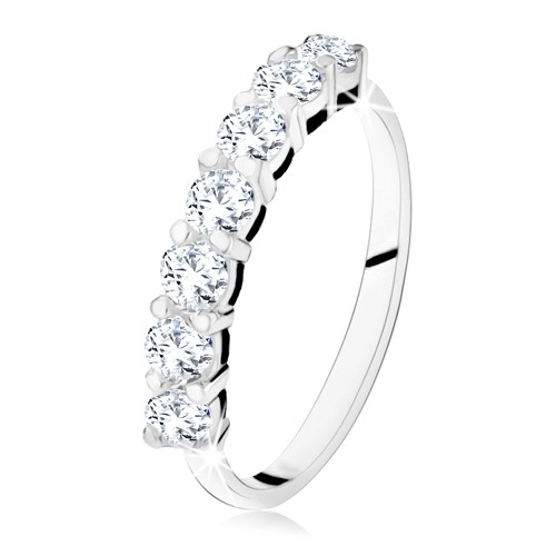 Levně Lesklý prsten s linií sedmi čirých zirkonů, ze stříbra 925 - Velikost: 55