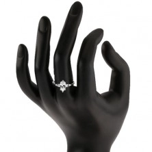 Stříbrný zásnubní prsten 925, zrníčkovitý zirkon, lichoběžníkové na bocích