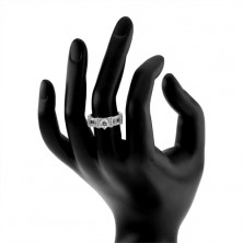 Stříbrný zásnubní prsten 925, zirkonové obdélníky, kulatý kamínek