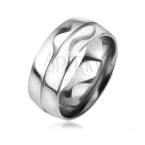 Lesklý a hladký prsten z oceli, stříbrná barva, ozdobný zářez ve středu