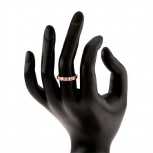 Stříbrný 925 prsten v měděném odstínu, diamantový řez, čiré zirkony