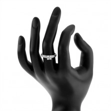 Stříbrný zásnubní prsten 925 - čtvercový zirkon, kamínky na ramenech