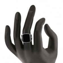 Prsten ze stříbra 925, obdélník s černou glazurou, gravírovaná ramena, zirkony