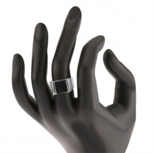 Stříbrný prsten 925, zrcadlově lesklá ramena, čtverec s černou glazurou