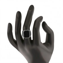 Prsten ze stříbra 925, černé pásky na ramenech, obdélník s černou glazurou