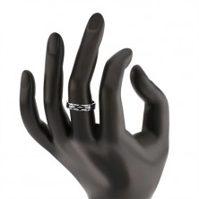 Prsten ze stříbra 925, dva tenké černé pruhy, zrníčkovité zářezy
