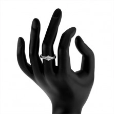 Stříbrný prsten 925, kulatý čirý zirkon, zdobená ramena prstenu