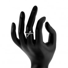 Prsten vykládaný čirými zirkony, stříbro 925, zatočená šipka